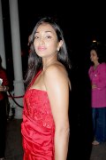Джия Хан (Jiah Khan) в красном платье